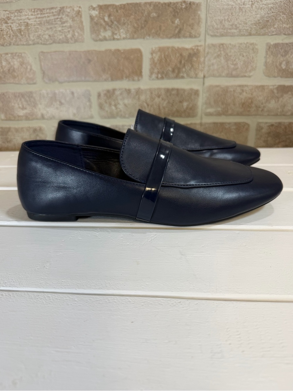 Halston Vincent-S Navy Vegan Leather Loafers Women’s Sz 8.5 Modern Minimalist